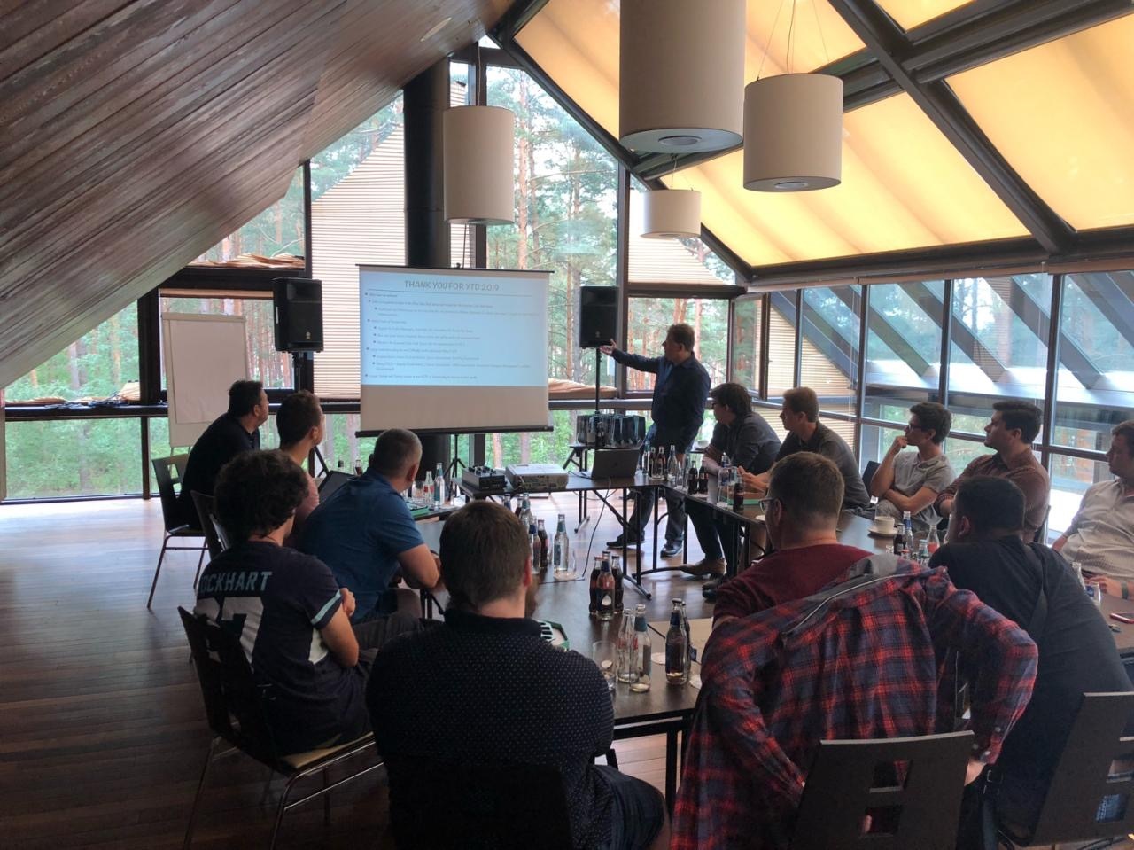 Presenting the Vaultspeed roadmap to our Lithuanian colleagues 1